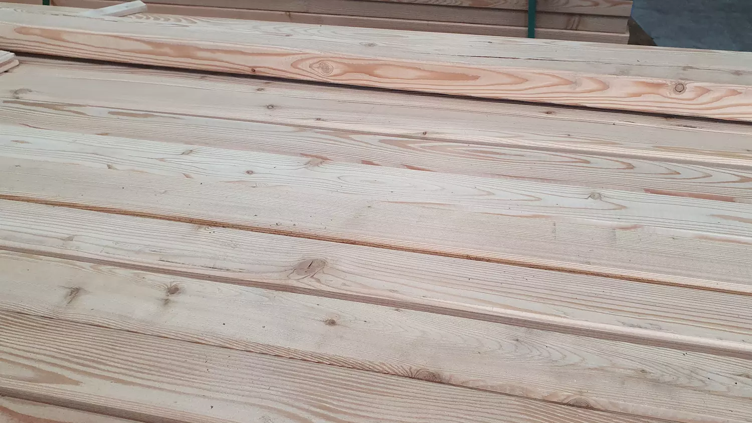SALE Unterkonstruktion sib. Lärche 45x70mm, Länge 4,00m, gehobelt, Standard-Sortierung